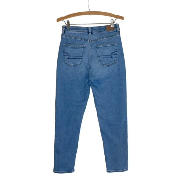AMERICAN EAGLE High-Waisted Stretch Mom Jeans - Size 2 - Picture 2 of 10